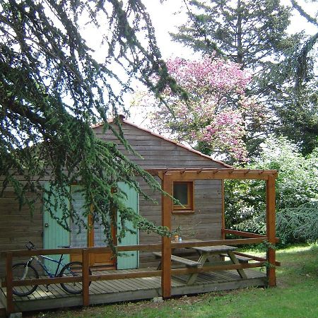 Les Chalets Du Domaine Des Soyeux Saint-Julien-Molin-Molette Экстерьер фото